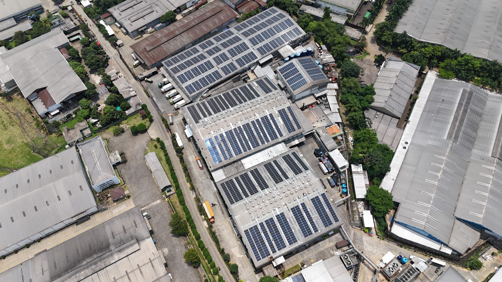 NiX JAPANグループの出資先であるPT. Alam Energy Renewablesを通じてPT. Cimory Mountain Dairy Tbk向けの屋根置き太陽光発電設備（1.1MWp）を完工しました